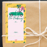 Étiquette Pas de Pékin Tropical Noël Turquoise Convertible<br><div class="desc">Célébrez la saison des fêtes festives avec nos étiquettes autocollants de vacances tropicaux, festifs et colorés. Notre design de Noël ludique, festif et tropical dispose d'une voiture convertible turquoise amusante vert, des palmiers attenants décorés de lumières de Noël. Les mots "pas de regard" sont intégrés dans ce design festif festif....</div>