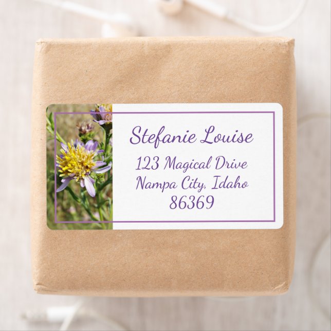 Étiquette Petites marguerites violettes (En situation)