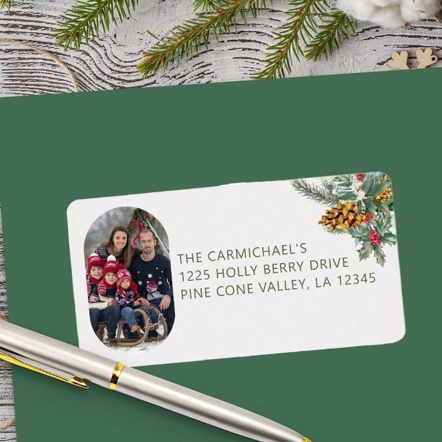 Étiquette Photo de famille Holly et Pine Adresse de Noël (Photo Address Labels with Holly and Pine from Rounded Lozenge Photo Collage collection)