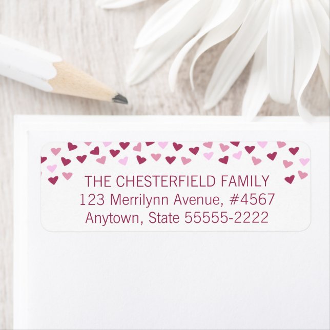 Étiquette Pink Hearts Border Return Address (En situation)