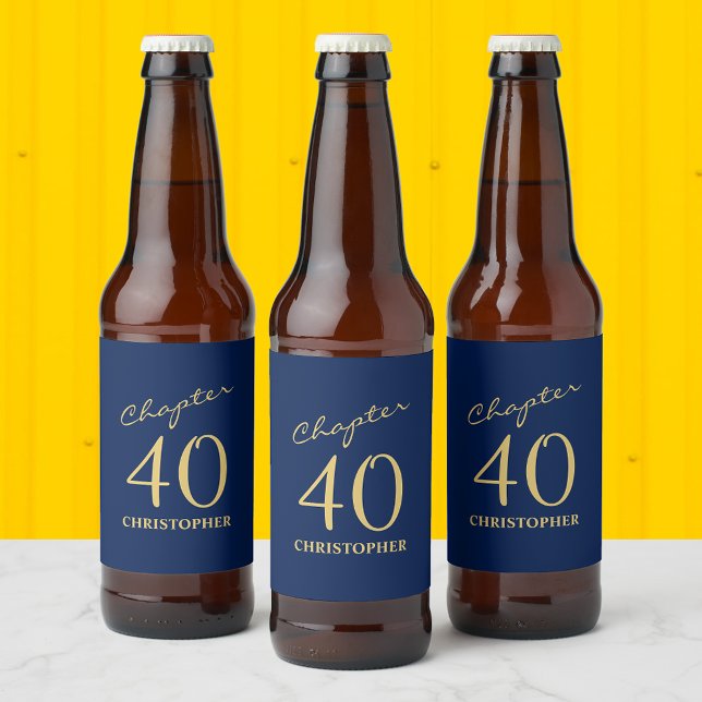 Étiquette Pour Bouteilles De Bière 40e anniversaire Chapitre 40 Or bleu (Personalized 40th birthday beer bottle labels. Unique blue and gold design)