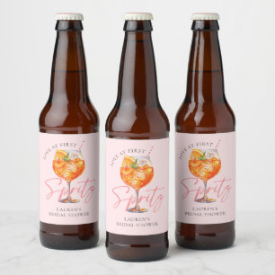 Étiquette Pour Bouteilles De Bière Amour rose moderne à la Fête des mariées First Spr