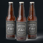 Étiquette Pour Bouteilles De Bière Brews and I Do's Chalkboard Mariage<br><div class="desc">Les mariages de brasserie sont si populaires en ce moment et cet adorable étiquette brasserie et bouteille en carton de I Do est parfait pour l'occasion! L'arrière - plan du tableau est rustique et charmant,  tandis que les brasseries et la typographie de moi embrassent l'atmosphère amusante d'une brasserie.</div>