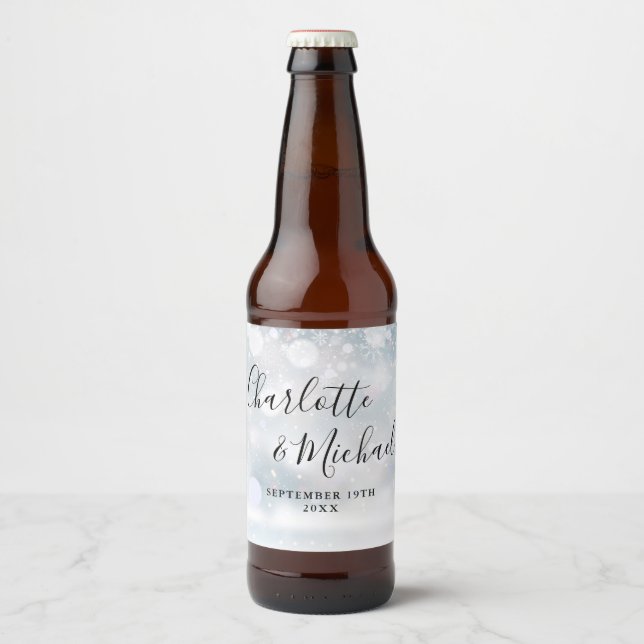 Étiquette Pour Bouteilles De Bière Élégant script signature Snowflakes hiverMariage (Devant)