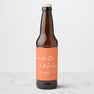 Étiquette Pour Bouteilles De Bière Élégante signature de mariage corail Script