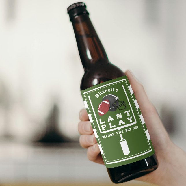 Étiquette Pour Bouteilles De Bière Enterrement de vie de garçon de football dernier j (Football Bachelor Party Last Play Before Big Day Beer Bottle Label
)
