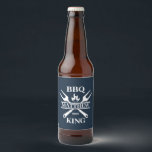 Étiquette Pour Bouteilles De Bière Funny BBBQ Grill Master Barbecue personnalisé King<br><div class="desc">Funny BBBQ Grill Master Barbecue personnalisé Meilleur</div>