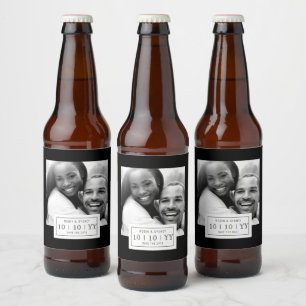 Étiquette Pour Bouteilles De Bière Insigne photo   Enregistrer La Date   Étiquette de
