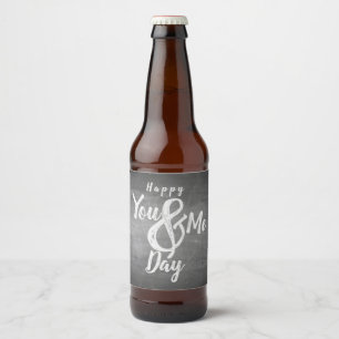 Étiquette Pour Bouteilles De Bière Joyeux anniversaire sur fond tableau noir