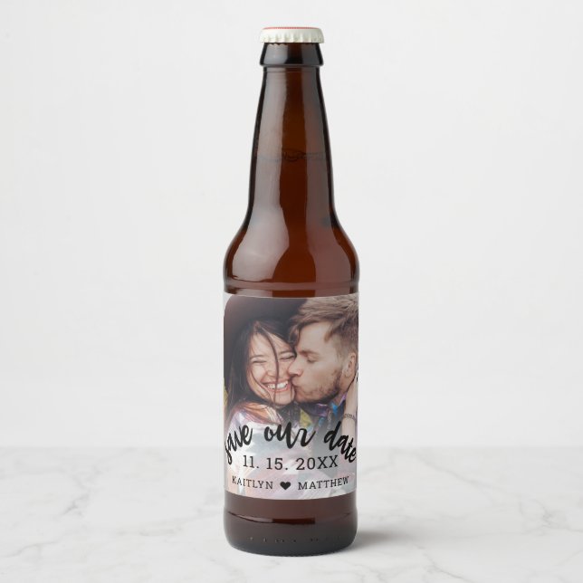 Étiquette Pour Bouteilles De Bière Mariage Enregistrer notre date Photo Script modern (Devant)