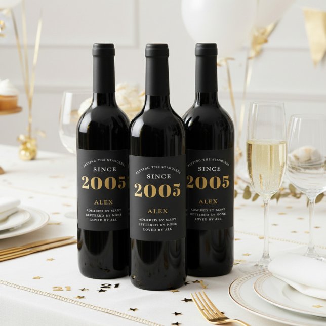 Étiquette Pour Bouteilles De Vin 20e anniversaire Nom 2005 Black Gold Elegant Chic (21st birthday wine labels on a white and gold background.)
