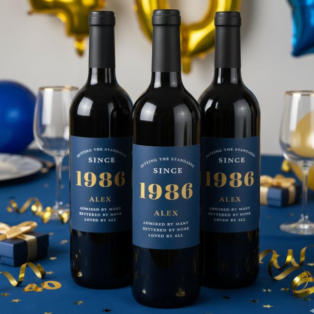 Étiquette Pour Bouteilles De Vin 40e anniversaire Nom 1986 Blue Gold Elegant Chic (40th Birthday blue wine bottle labels on red wine bottles.)