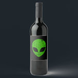 Étiquette Pour Bouteilles De Vin alien green head ufo science fiction extraterrestr<br><div class="desc">alien green head ufo science fiction extraterrestrial grunge smile face</div>