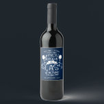 Étiquette Pour Bouteilles De Vin Amateurs de vin Drôle 2020 Covid Christmas Blue Wo<br><div class="desc">Amateurs de vin Funny 2020 Covid Christmas Blue Wood Wine Étiquette</div>