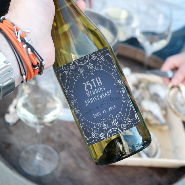 Étiquette Pour Bouteilles De Vin Anniversaire élégant du Mariage Bleu et Argent (Créateur téléchargé)
