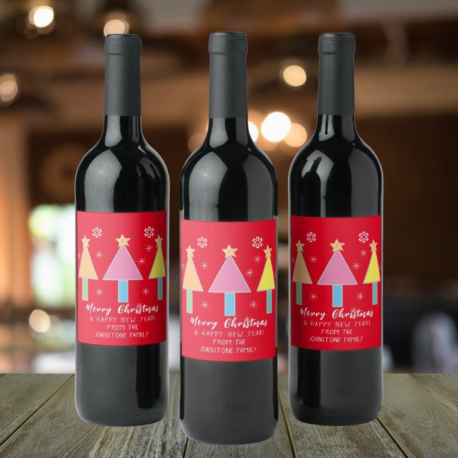 Étiquette Pour Bouteilles De Vin Arbres de Noël Art Cool Nom personnalisé Rouge (Personalized Christmas party wine bottle labels.)