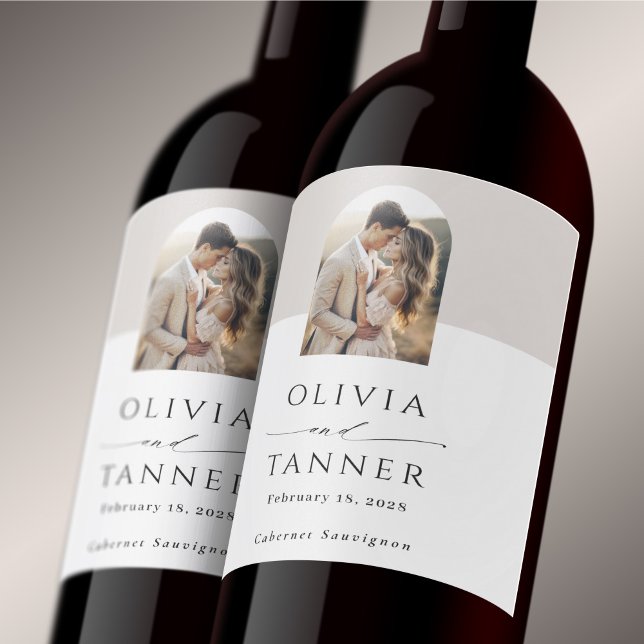 Étiquette Pour Bouteilles De Vin Arc moderne élégante photo Mariage beige neutre (Créateur téléchargé)