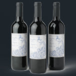 Étiquette Pour Bouteilles De Vin Blanc bleu clair Peacock Feuille Vin Mariage Vin É<br><div class="desc">Personnalisez un étiquette de vin unique pour votre mariage et réception avec un Étiquette de vin Mariage Peacock Bleu clair. Le design Étiquette du vin est composé d'un arrière - plan gris clair avec un paon bleu clair éclatant orné d'un motif de vigne feuille. Personnalisez avec les noms du marié...</div>