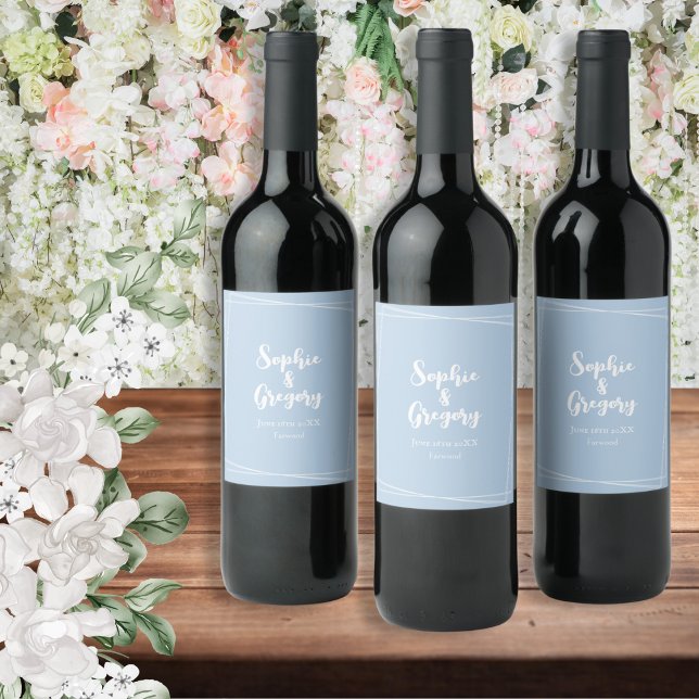 Étiquette Pour Bouteilles De Vin Bleu clair Élégant Mariage Boissons Bouteille Pers (Light blue wine bottle labels to customize with names, date and location of your special day)