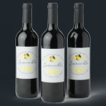 Étiquette Pour Bouteilles De Vin Bouteille de Limoncello sur mesure Étiquette bleu<br><div class="desc">Bouteille autocollante limoncello élégant et moderne étiquette avec le texte limoncello, fait maison avec amour et votre nom en calligraphie script chic et typographie moderne sur un arrière - plan bleu pastel clair avec une touche élégante de jolies tranches de citron et citron. Ajoutez simplement votre nom ou votre entreprise....</div>