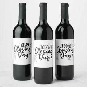 Étiquette Pour Bouteilles De Vin C'est le jour de fermeture Étiquette de vin pour l