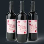 Étiquette Pour Bouteilles De Vin Chanceux en amour, Baby Shower, Chanceux,<br><div class="desc">Chanceux en amour,  Baby Shower,  Chanceux,  Rose,  Thème Las Vegas,  casino,  Rose et rouge,  Future mariée,  Brunch de mariage, </div>