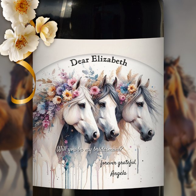 Étiquette Pour Bouteilles De Vin Cheval à l'aquarelle Veux-tu être ma demoiselle d' (Watercolor wine label featuring elegant boho horses with flowers. Will you be my bridesmaid?)