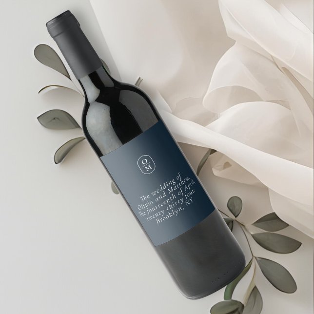 Étiquette Pour Bouteilles De Vin Chic Midnight Blue Monogram Wedding (Créateur téléchargé)
