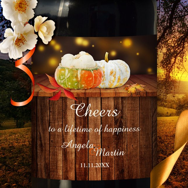 Étiquette Pour Bouteilles De Vin Citrouille Festif Mariage de automne Étiquette de  (Festive colorful wine label featuring pumpkins and autumn leaves on rustic wood with sparkling light)
