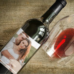 Étiquette Pour Bouteilles De Vin Collage de couple moderne photo et cadeau familial<br><div class="desc">Collage de couple moderne photo et cadeau familial minimal</div>