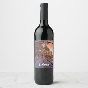 Étiquette Pour Bouteilles De Vin Coucher de soleil d'hiver dans la pinède près du é