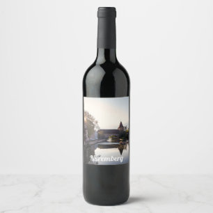 Étiquette Pour Bouteilles De Vin Coucher de soleil sur l'ancien pont médiéval de Nu