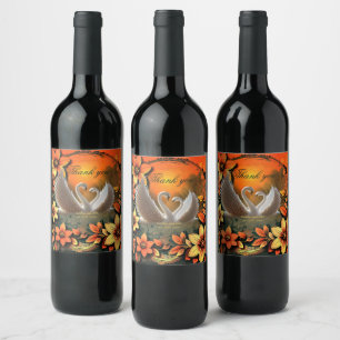 Étiquette Pour Bouteilles De Vin De beaux cygnes amoureux.