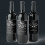 Étiquette Pour Bouteilles De Vin Elégant Las Vegas Destination Mariage<br><div class="desc">Célébrez dans le style avec ces étiquettes de bouteilles de vin mariages modernes et très tendance. Ce design est facile à personnaliser avec votre libellé d'événement spécial et vos invités seront ravis quand ils verront ces étiquettes fabuleux.</div>