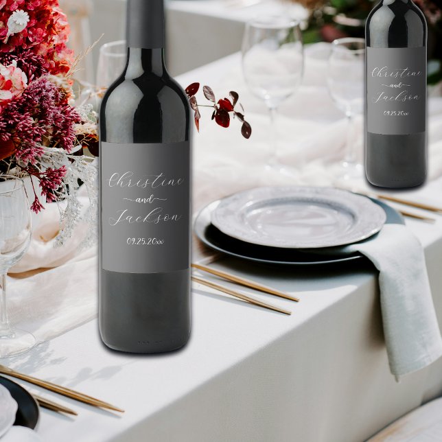 Étiquette Pour Bouteilles De Vin Élégant Mariage Script gris foncé (Créateur téléchargé)