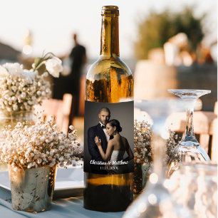 Étiquette Pour Bouteilles De Vin Élégante photo de couple de mariage