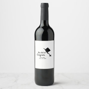 Étiquette Pour Bouteilles De Vin Elle l'a fait grats diplôme ajouter le nom de l'ét