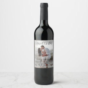 Étiquette Pour Bouteilles De Vin Enregistrez la date code QR simple et minimal déta