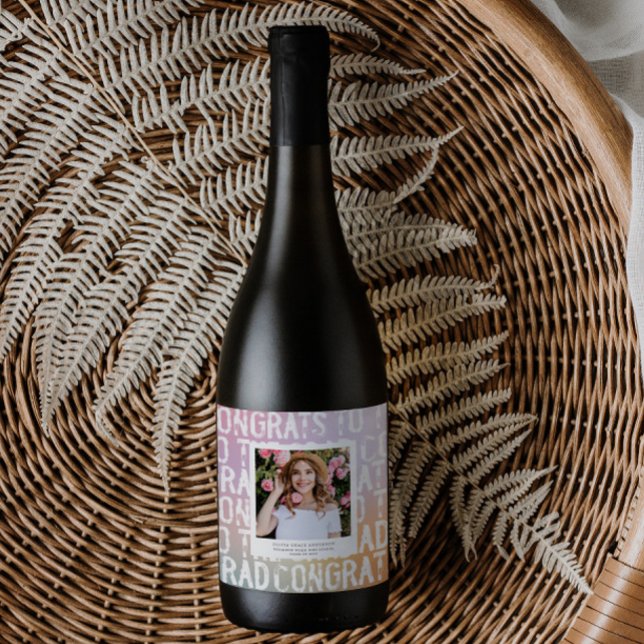Étiquette Pour Bouteilles De Vin Fête moderne pastel arc-en-ciel rose photo graduat (Créateur téléchargé)