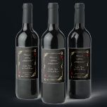 Étiquette Pour Bouteilles De Vin Glam Gatsby Casino Las Vegas Mariage de poker<br><div class="desc">Unique Casino Royale et Great Gatsby conception de carte à thème. Il présente un style art déco vintage, un cadre rompu de Roaring des années 1920 avec fausse feuille d'or Fleur-de-lis, coeurs rouges, Q et K sur deux coins (simulant des cartes à jouer), sur arrière - plan motif Art déco...</div>