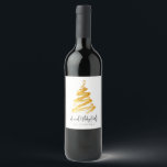 Étiquette Pour Bouteilles De Vin Gold Christmas Tree Fête<br><div class="desc">Gold Christmas Tree Fête Vins Étiquettes. Si vous êtes l'hôte d'une fête de vacances, ce design est parfait pour tous les types d'événements saisonniers. Conçu avec un arrière - plan blanc qui peut être customisé à la couleur de votre choix et un faux arbre de Noël doré, cette invitation festive...</div>