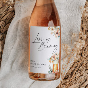 Étiquette Pour Bouteilles De Vin L'amour est en train de faire une Fête de Mariage