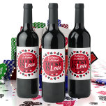 Étiquette Pour Bouteilles De Vin Las Vegas Casino Mariage Lucky In Love<br><div class="desc">Ce Poker Quatre Costumes Motif Lucky in Love design mariage est la façon parfaite d'ajouter une touche de chance et de sophistication à votre journée spéciale. Avec un motif de poker classique rouge, noir et blanc avec quatre costumes, ce design est à la fois élégant et ludique. Personnalisez votre design...</div>