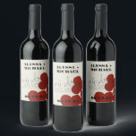 Étiquette Pour Bouteilles De Vin Las Vegas Casino Skyline Mariage de carte de lectu<br><div class="desc">Un Las Vegas Casino Mariage Wine Étiquette amusant et moderne qui ajoutera une touche personnalisée à votre événement à Las Vegas! Cet ensemble de étiquettes de vin mariage comprend des graphismes en couleur rouge, un rendu moderne de la ligne d'horizon de Las Vegas, et des polices et du texte entièrement...</div>