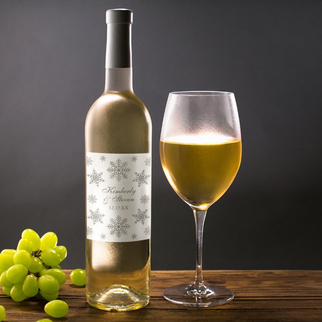 Étiquette Pour Bouteilles De Vin Mariage d'hiver Silver Snowflake (Winter Wedding Silver Snowflake Wine Label
#winterwedding
#snowflakewinterwedding
#modernwedding)