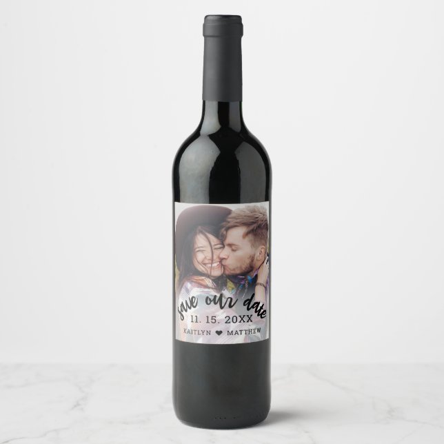 Étiquette Pour Bouteilles De Vin Mariage Enregistrer notre date Photo Script modern (Devant)