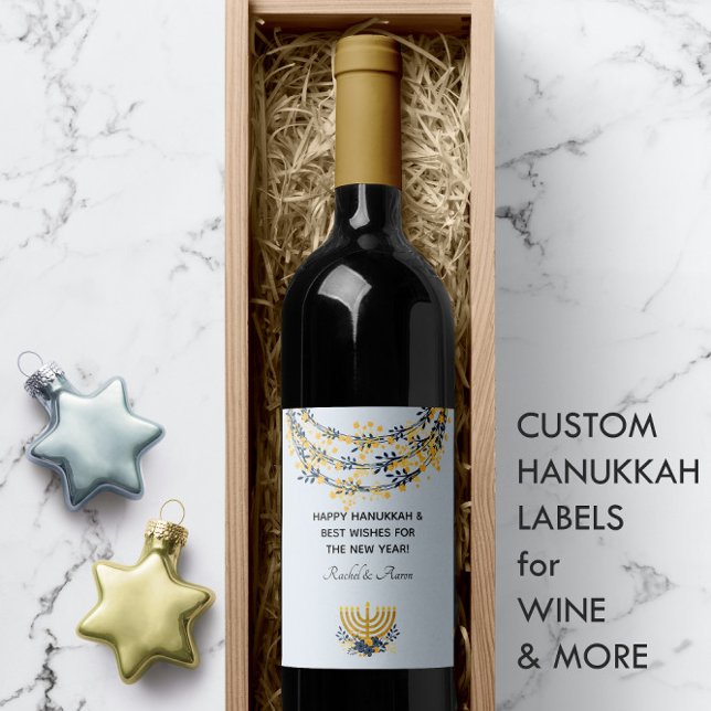 Étiquette Pour Bouteilles De Vin Marine & Gold Flowers Menorah Blue Happy Hanoukka (Happy Hanukkah | Navy & Gold Flowers Menorah Blue Wine Label 🕎
)