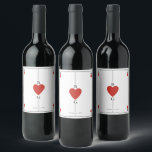 Étiquette Pour Bouteilles De Vin Monogramme Coeurs de jeu Mariage de carte<br><div class="desc">Un monogramme unique coeurs jouant style carte mariage design. Un design impressionnant qui utilise des éléments de jeu de cartes pour créer un design de papeterie mariage unique. Un élégant monogramme de mariage de coeur rouge. Une carte de jeu mariage design étiquette avec des éléments modernes. Des invitations de mariage...</div>