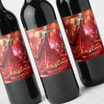 Étiquette Pour Bouteilles De Vin Noël de l'ornement étoilé<br><div class="desc">Les étiquettes de bouteilles de vin sur mesure ont un beau ornement d'arbre de Noël étoile rouge et les mots "Joyeux Noël" avec vos noms.</div>