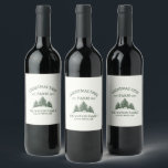 Étiquette Pour Bouteilles De Vin Nom de famille personnalisé Christmas Tree Farm Re<br><div class="desc">Griller la saison avec une touche personnelle ! Notre étiquette de vin de vacances sur mesure dispose de votre nom de famille et d'une ferme rétro de Noël en vert sage. Parfait pour faire un don ou ajouter un air festif à vos célébrations de vacances.</div>